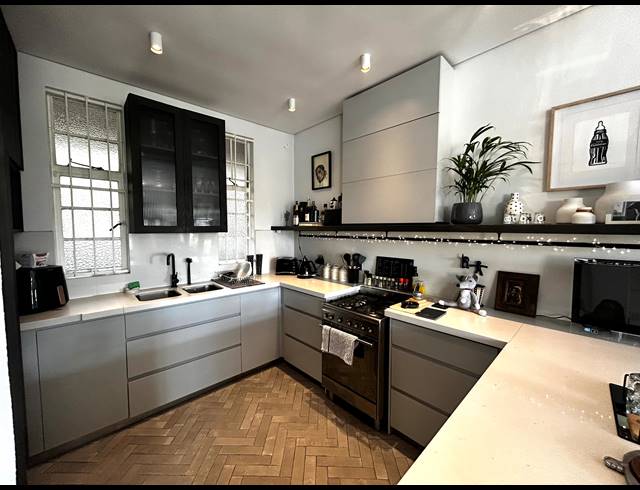 2 BEDROOM APARTMENT FOR SALE IN HOUGHTON ESTATE
